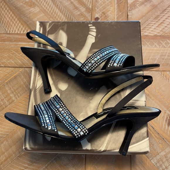Nina Black Veitri Luster Dress Heels - Picture 4 of 6